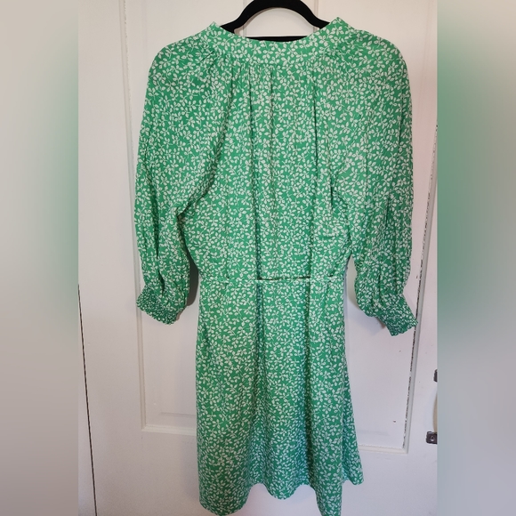 3/$25 Draper James Green Floral Midi Tie Waist Lined Dress Size XSmall - Picture 2 of 6